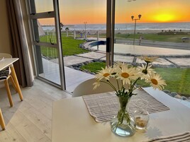 Free daily self-serve breakfast