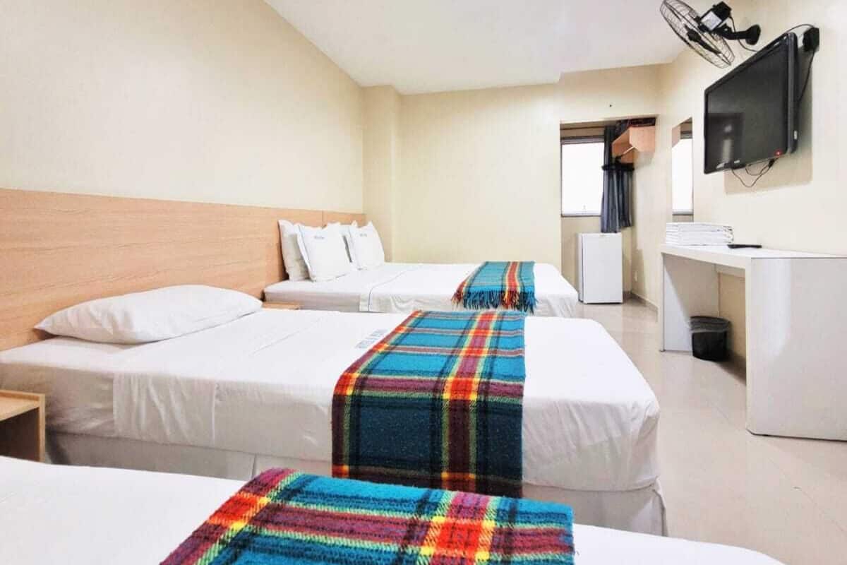1 habitación, escritorio, wifi gratis y ropa de cama