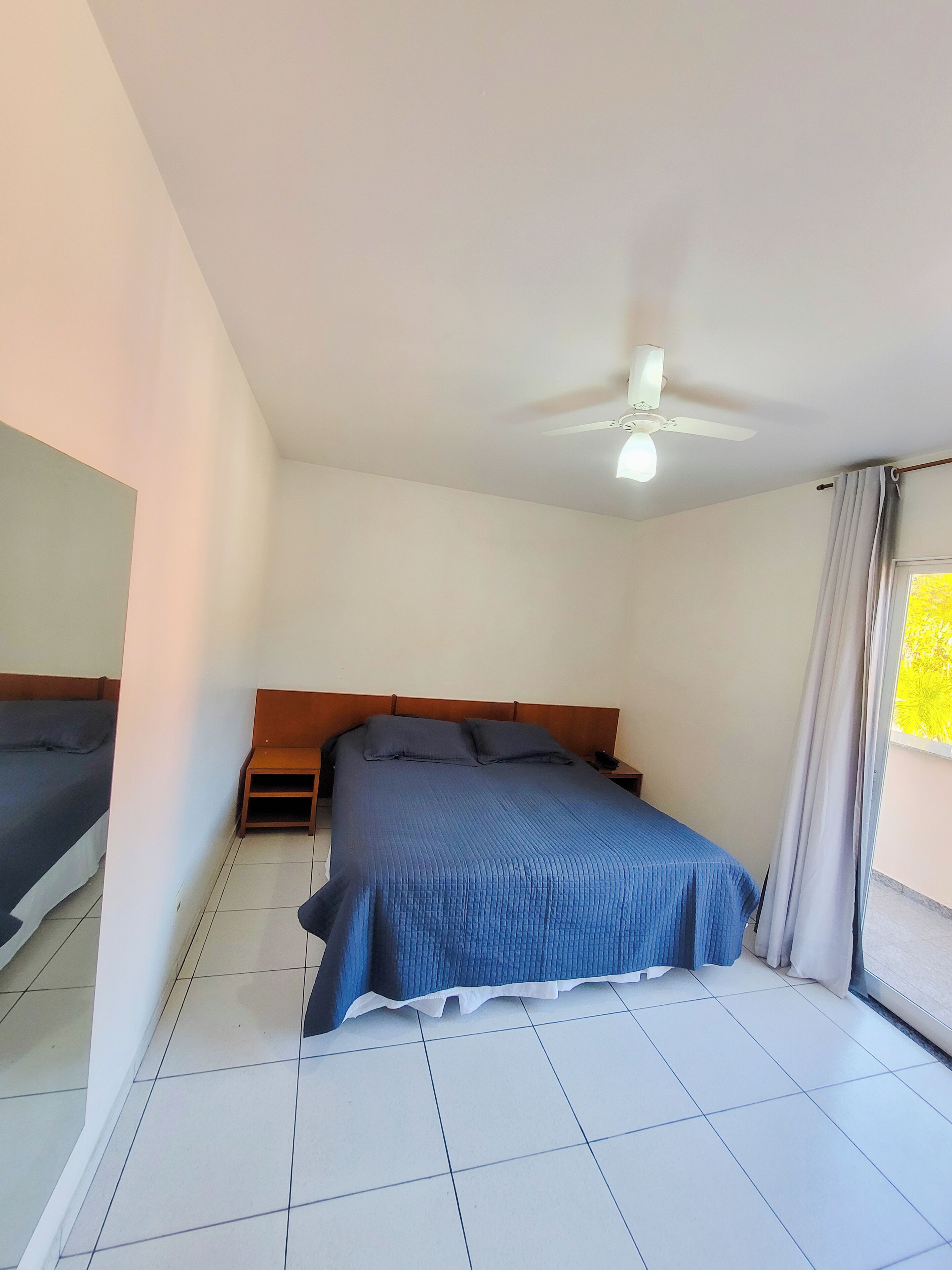 Quarto casal ou duplo premium | Escrivaninha, Wi-Fi de cortesia, roupa de cama