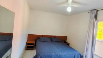 Quarto casal ou duplo premium | Escrivaninha, Wi-Fi de cortesia, roupa de cama