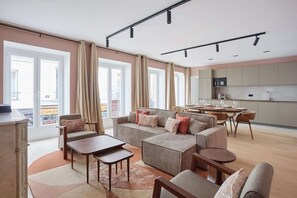 Uklassifisert bilde, 2 av 18, knapp