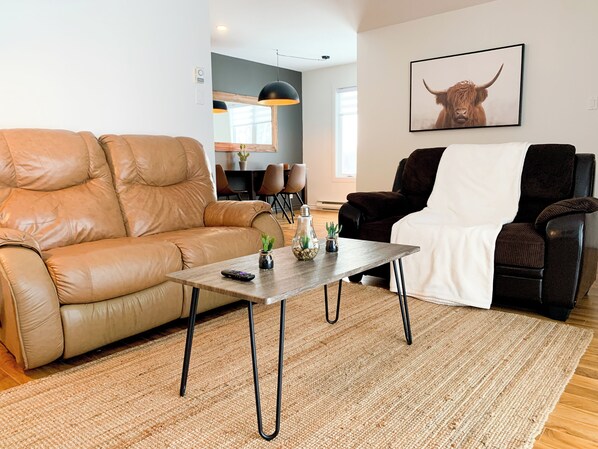 Condo | Living area | 55-inch flat-screen TV with digital channels - Condos du Mont-Trinité (Saint-Michel-des-Saints)