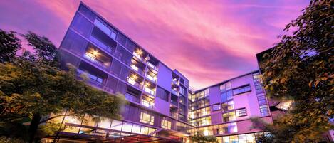 Vista frontal de la propiedad