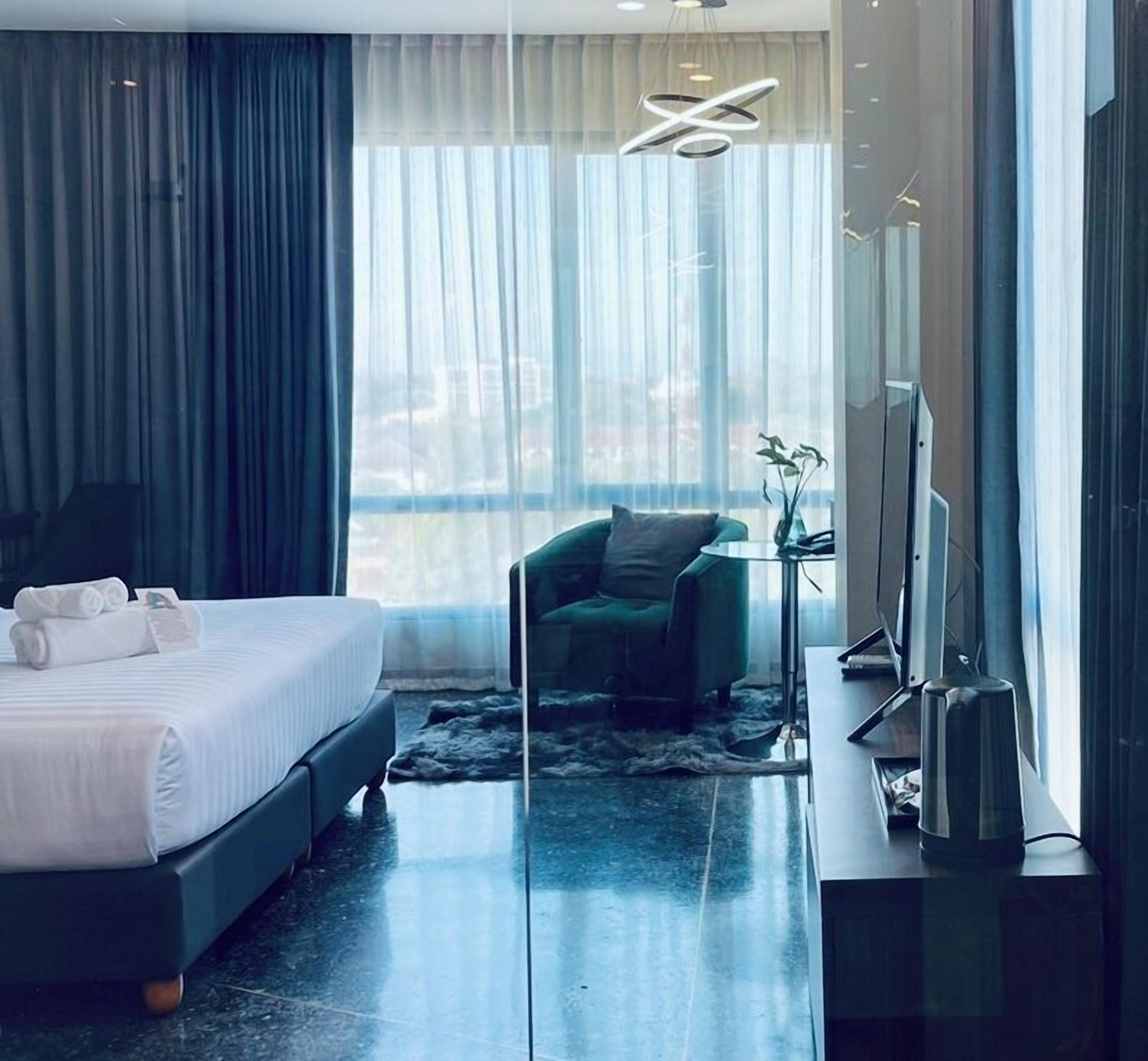 Premium Room, 1 King Bed | Individually decorated, desk, laptop workspace, free WiFi