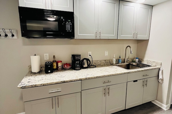 Refrigerador, microondas, horno, placa de cocina