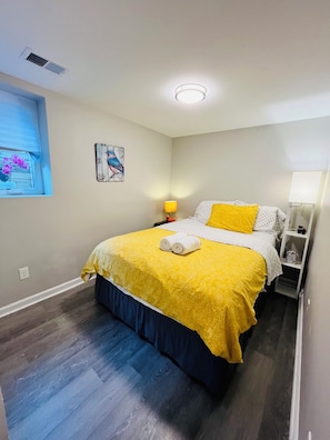 4 bedrooms, desk, iron/ironing board, free WiFi