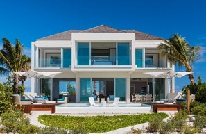 Exterior - Long Bay Beach - Villa Hyperion (Providenciales)