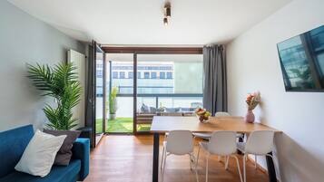 Luxury Apartment | In-room dining