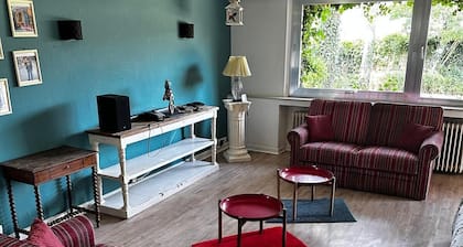 Chambre meublée chez l habitant    (animaux bienvenus!)