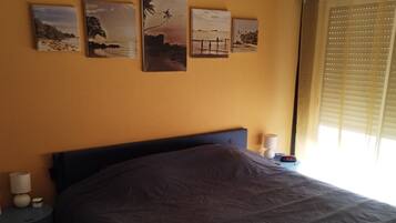 4 slaapkamers, een strijkplank/strijkijzer, wifi, beddengoed