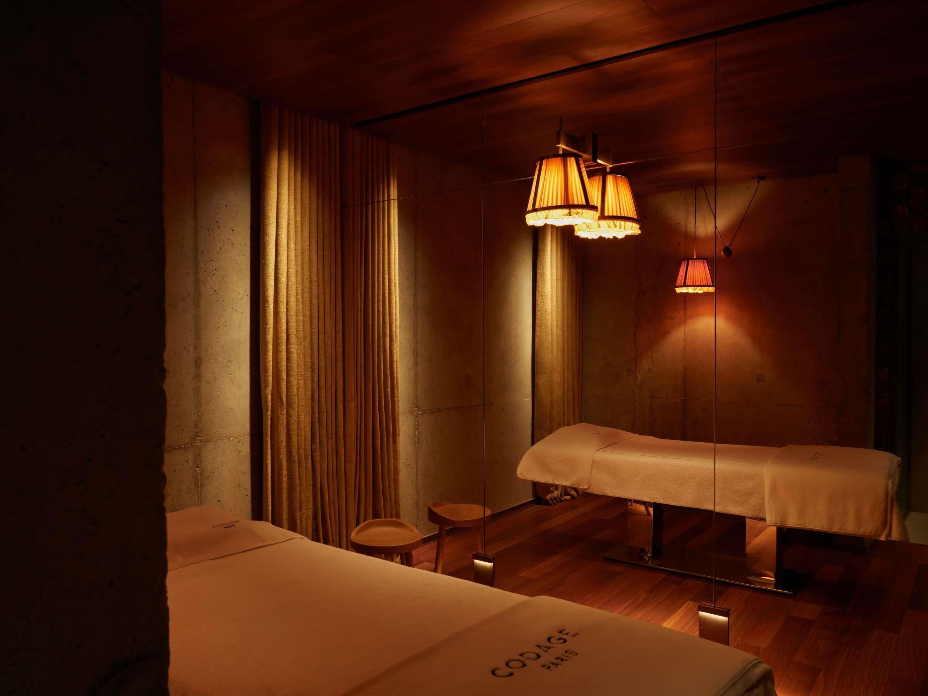 Couples treatment rooms, sauna, steam room, body treatments, body wraps