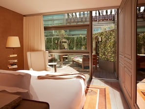 Deluxe Room, 1 Queen Bed, Terrace | 1 bedroom, premium bedding, pillow-top beds, minibar