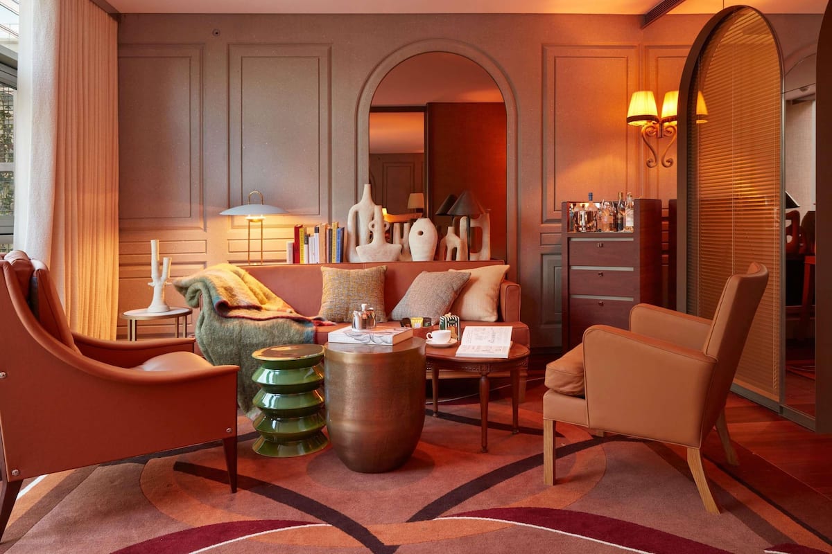 Suite, 1 King Bed | Premium bedding, pillow-top beds, minibar, in-room safe