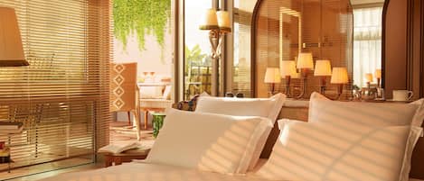Premium bedding, pillow-top beds, minibar, in-room safe