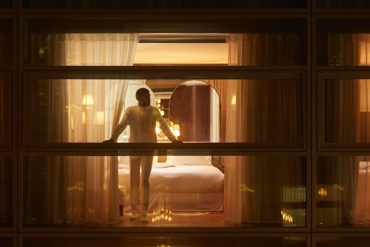 Chambre Signature, 1 trÚs grand lit, cÎté cour intérieure (Panoramic Windows) | Literie de qualité, lit avec matelas à plateau-coussin, minibar