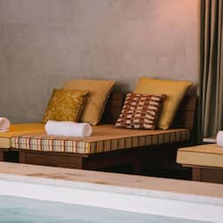 Indoor pool, sun loungers