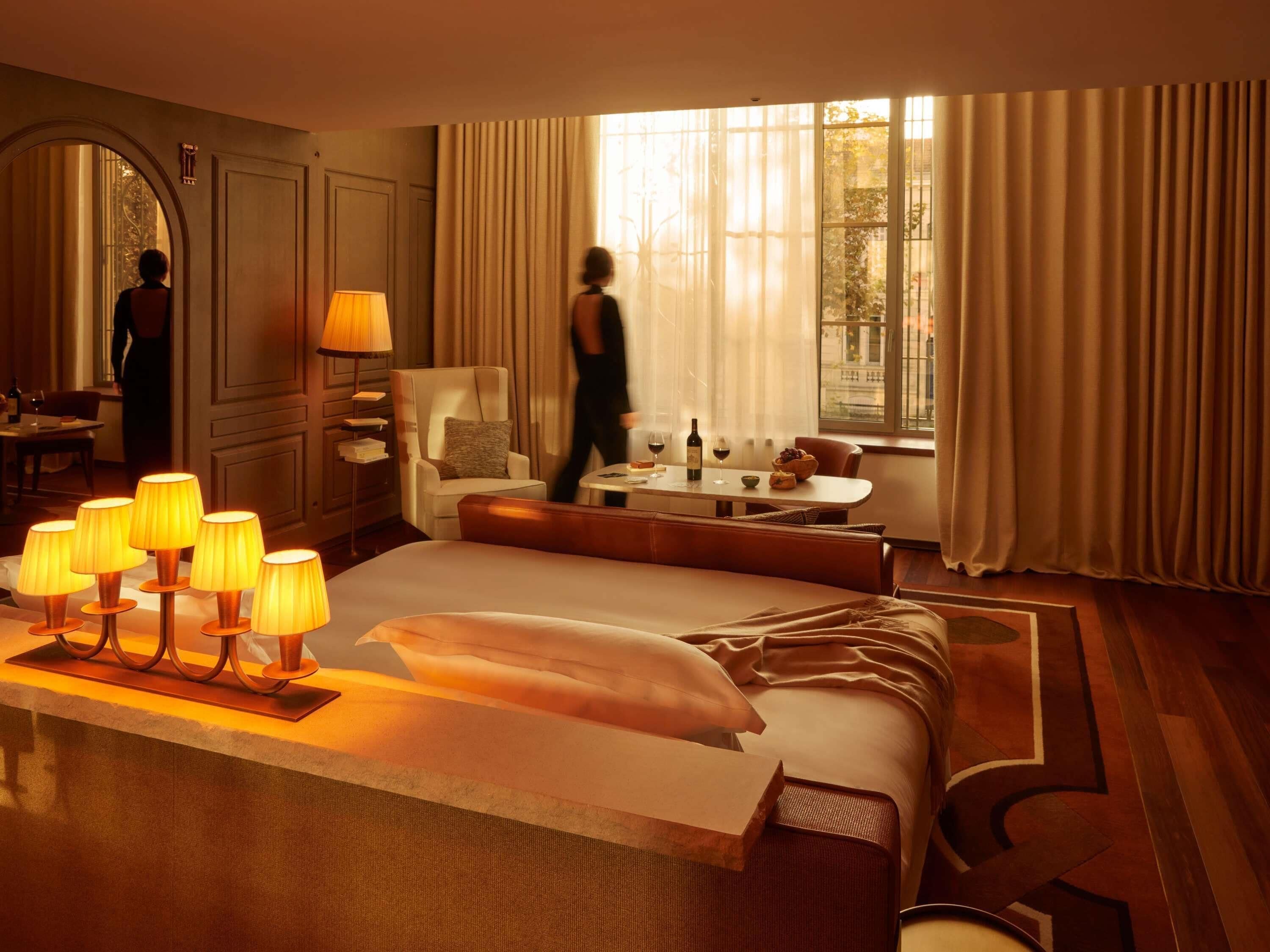 Suite, 1 King Bed