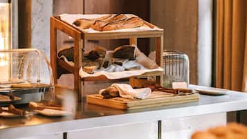 Esmorzar diari d'estil bufet (32 EUR per persona)