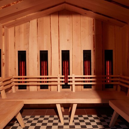 Couples treatment rooms, sauna, steam room, body treatments, body wraps