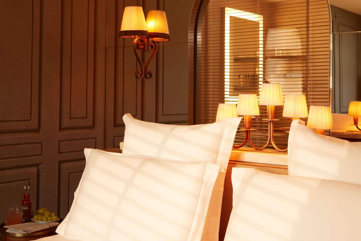 1 dormitorio y ropa de cama de alta calidad