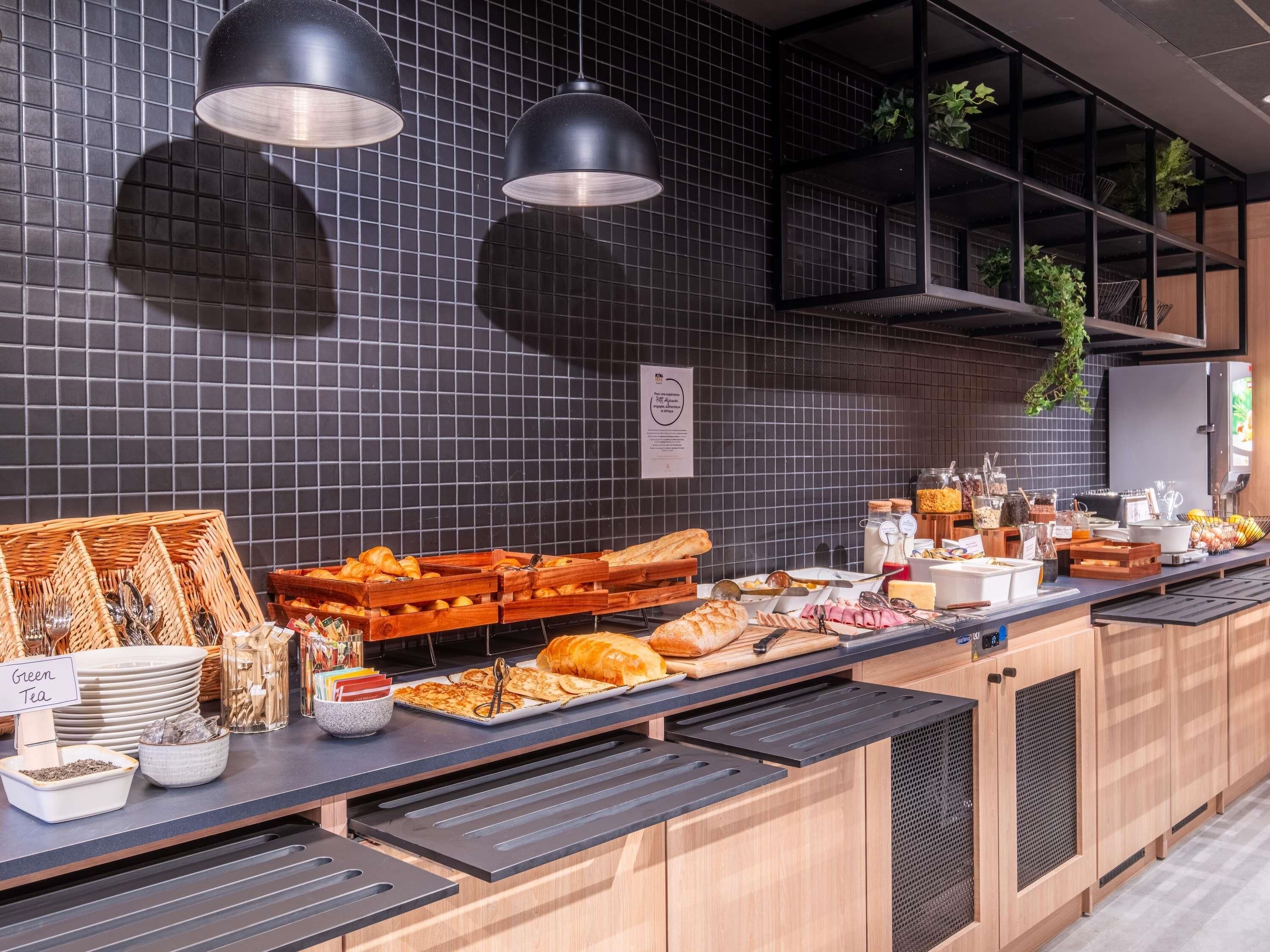 Päivittäinen buffetaamiainen maksusta