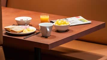 Desayuno buffet todos los días (con cargo)