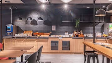 Daily buffet breakfast (EUR 13.90 per person)