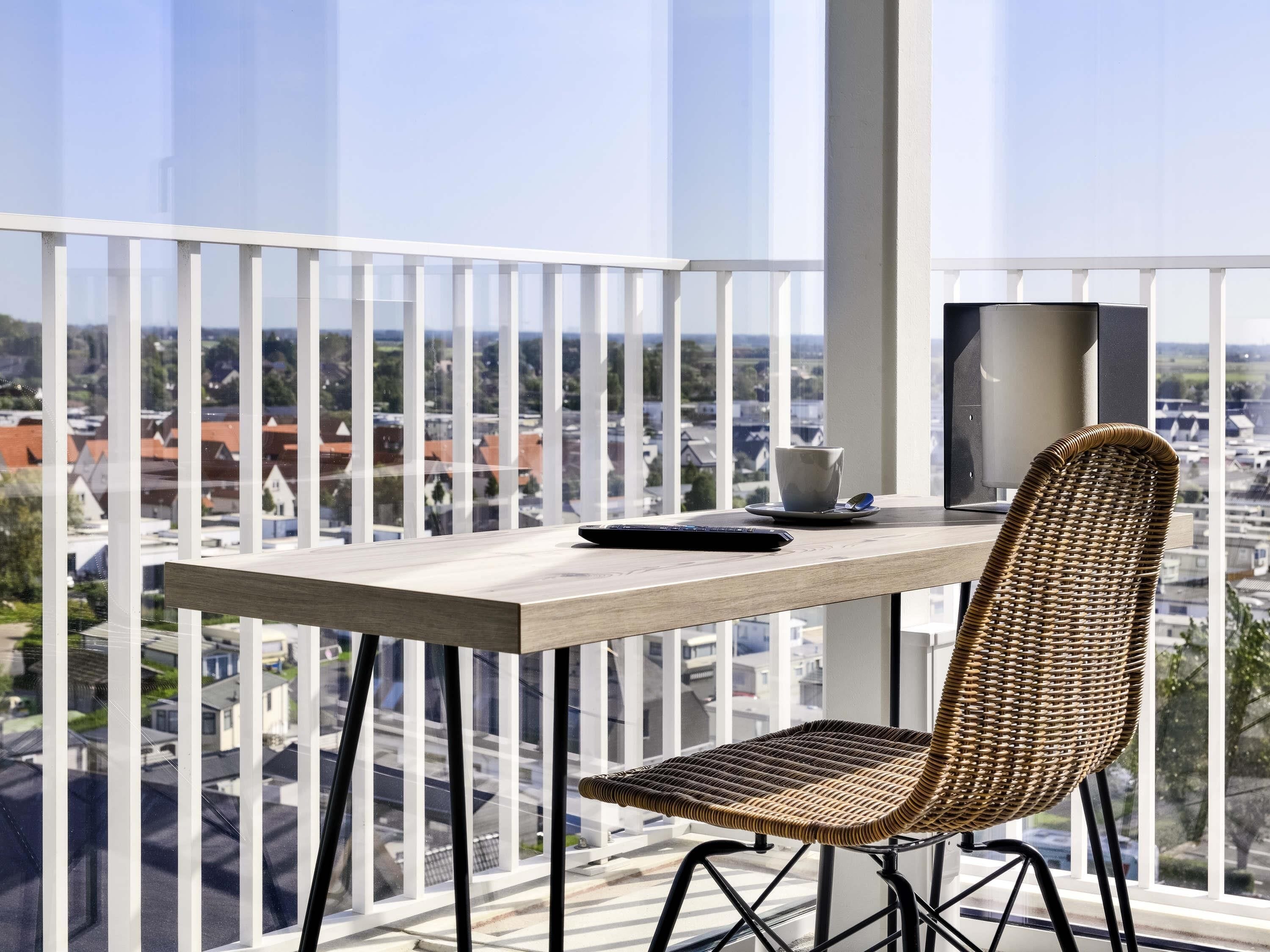 Minibar, desk, free WiFi