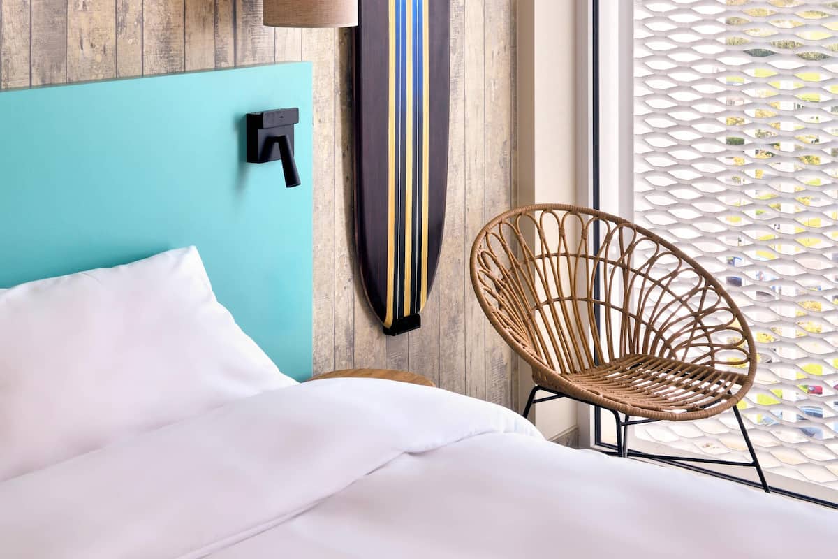 Minibar, escritorio y wifi gratis