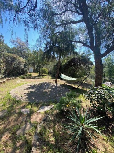 Petite Maison de Vacances au Bord D'un Petit Bois