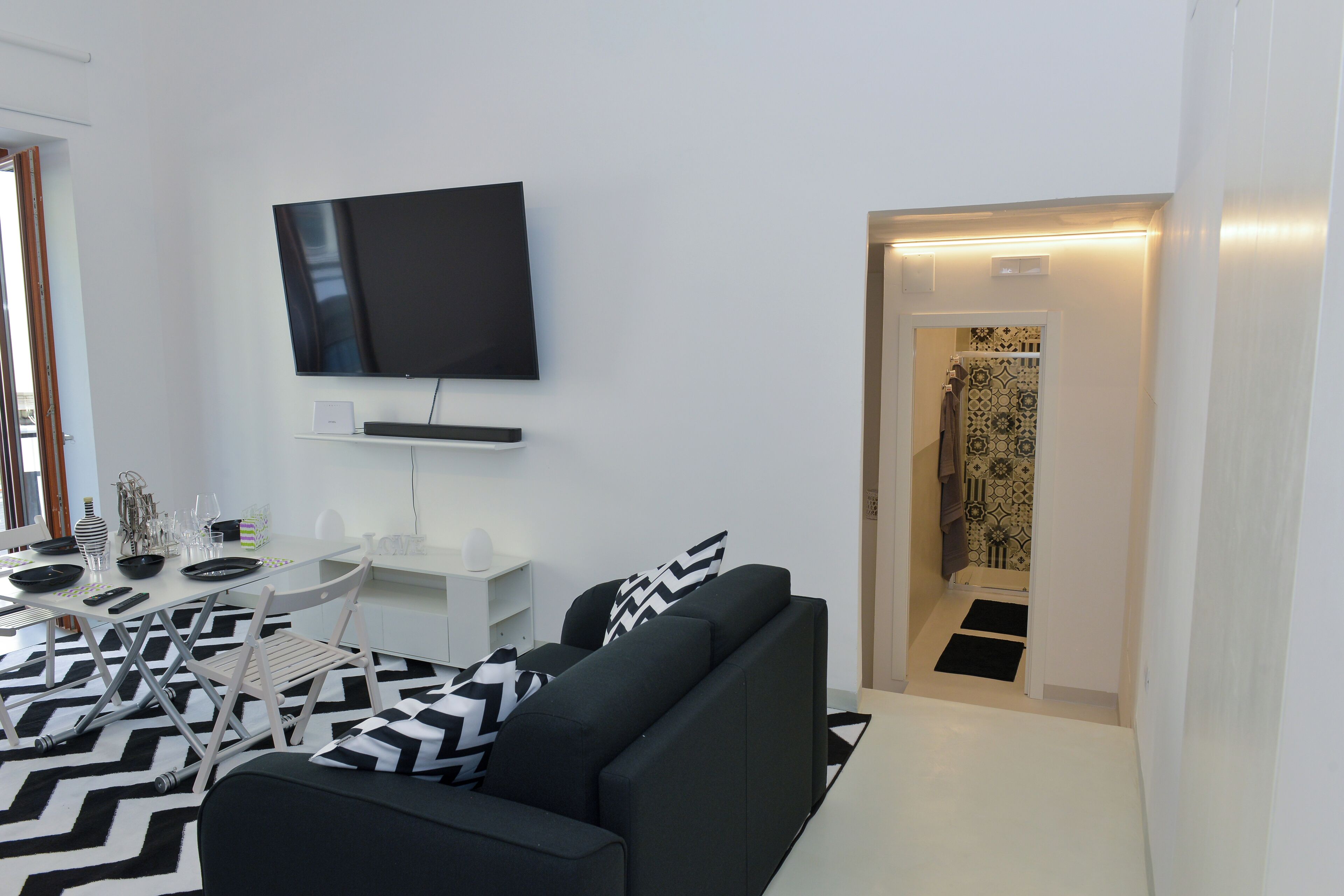City Apartment | Bathroom