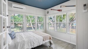 6 habitaciones, escritorio, wifi y ropa de cama 