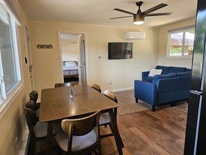 Interior - Rustic Hook Coho Suite (Wellston)