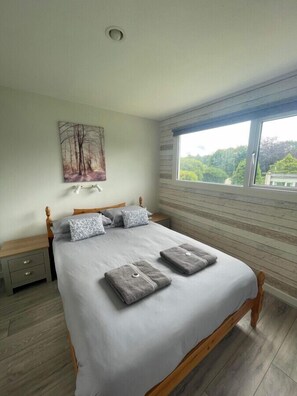 2 chambres, fer et planche à repasser, Wi-Fi, literie fournie