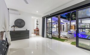 3 bedrooms, iron/ironing board, free WiFi, bed sheets - Luxury 3 bedrooms villa walking dist to the beach (Bali)