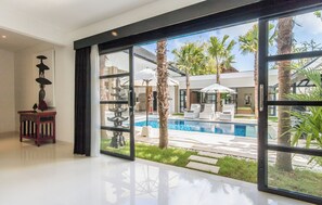 Outdoor pool - Luxury 3 bedrooms villa walking dist to the beach (Bali)