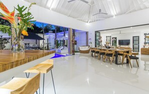 Dining - Luxury 3 bedrooms villa walking dist to the beach (Bali)
