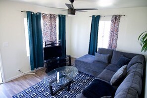 Living area - Nearby major all major freeways and get to your destination within minutes. (Los Angeles)