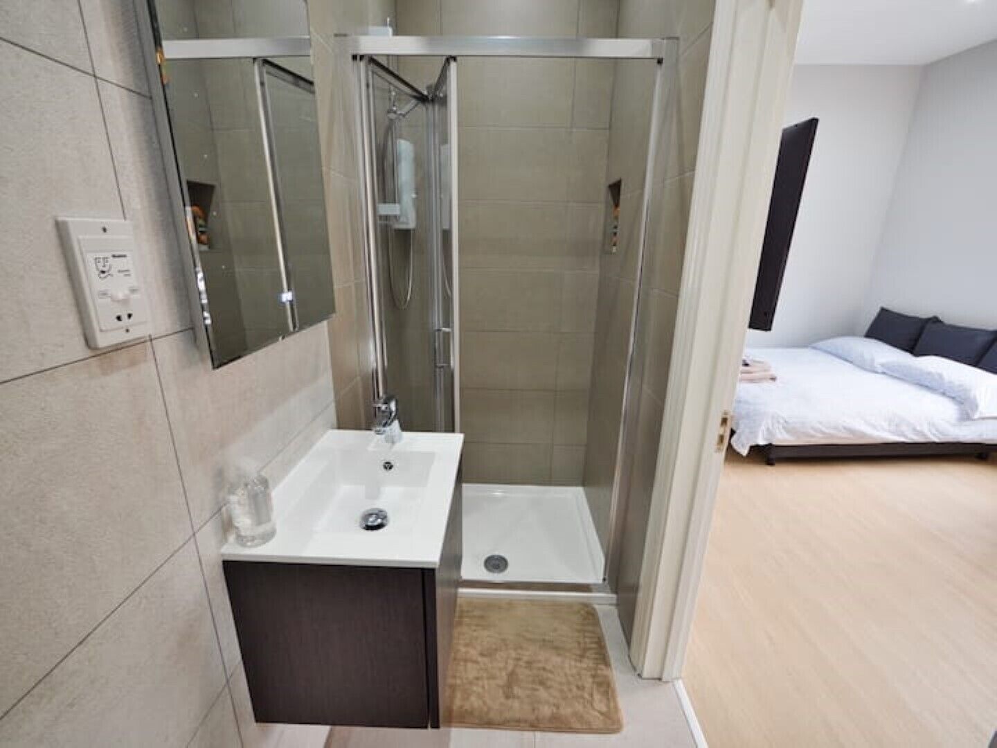 1 Schlafzimmer, Bügeleisen/Bügelbrett, kostenloses WLAN, Bettwäsche