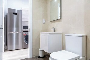 Dusche, Handtücher, Seife, Shampoo