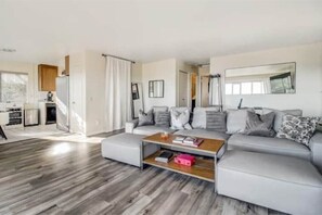 Living area - Panoramic View 1 mile to Pebble
(Monterey)