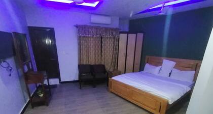 Green Valley Hotel & Restaurent