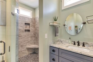Hair dryer, towels - Greenwood Getaway w/ Furnished Patio & Lake View (Greenwood)
