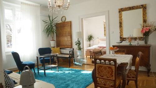 Villa Garden - Charming 2-bedroom - with WiFi and AC in Budapest +free parking