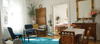 Villa Garden - Charming 2-bedroom - with WiFi and AC in Budapest +free parking