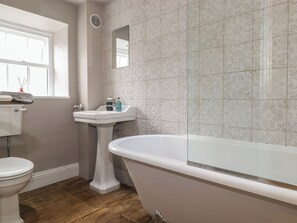 Shower - Caton Lane House (Grange-over-Sands)