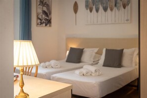 2 bedrooms, iron/ironing board, Internet, bed sheets