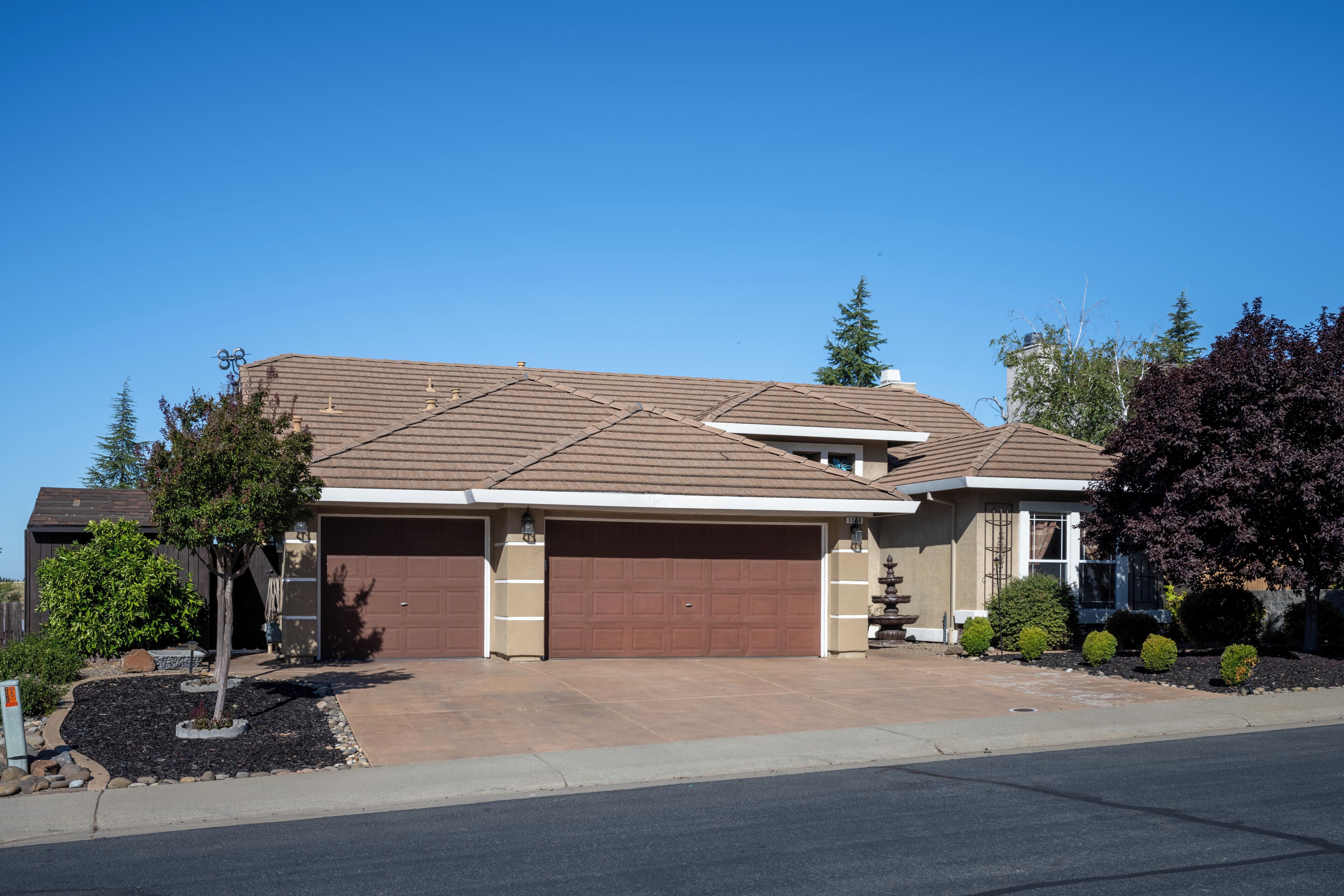 Single Story Rocklin Living. Garage Included In Stay. Pets Welcome. Walk To Park