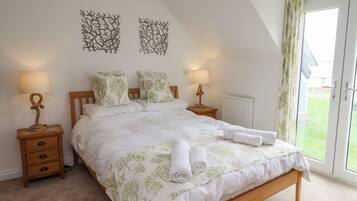 3 Schlafzimmer, individuell dekoriert, individuell eingerichtet
