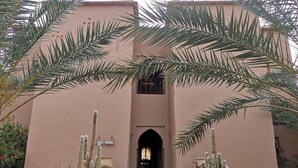 Front of property - Hôte Dar Lola  (Taouz)